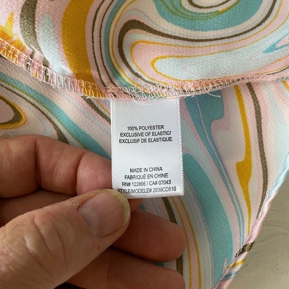 Chenault Women's Abstract Pastel Splash Off Shoulder Bell Sleeve Flared Blouse M - Picture 8 of 16